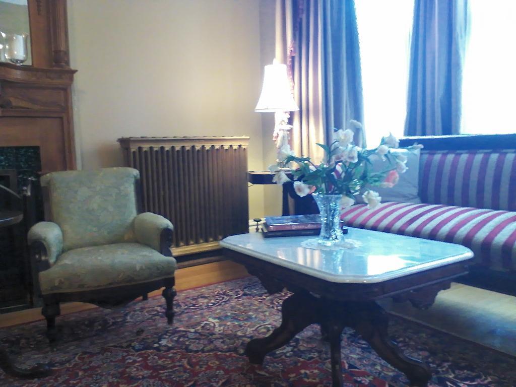 A Kingston Bed & Breakfast Exteriör bild